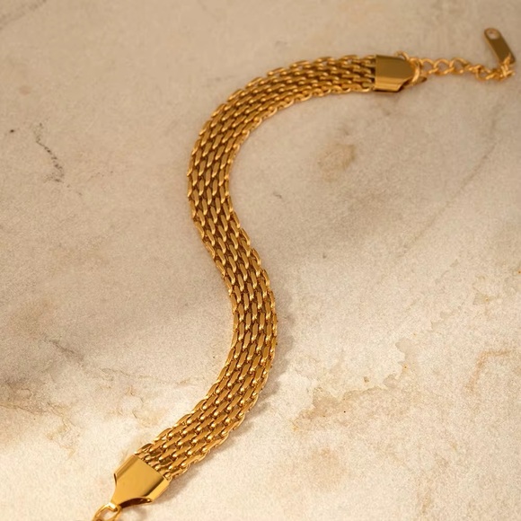 18K Gold Plated Mesh Bracelet - Picture 5 of 6